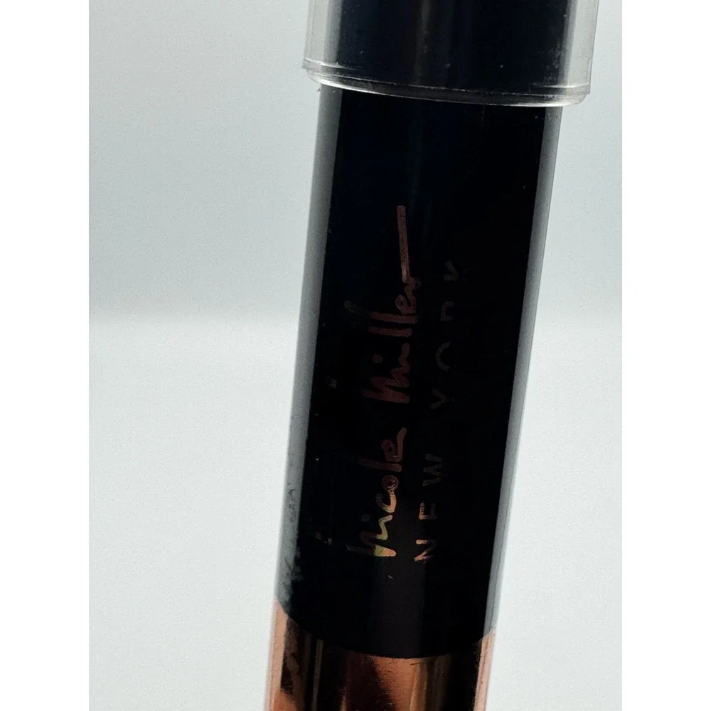 Nicole Miller New York Matte Black Eyeliner Pencil - Pencil Formulation
